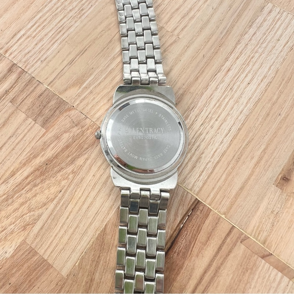Ellen Tracy ladies silver tone dress watch NEW BATTERY - Picture 6 of 12